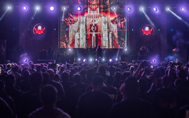 J Davis rocks Bangalore