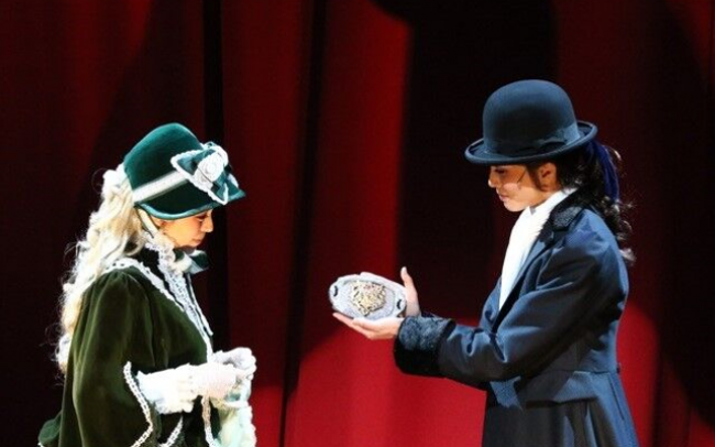 Wisycom takes to the stage