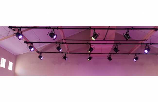 DWR lights symmetrical schools