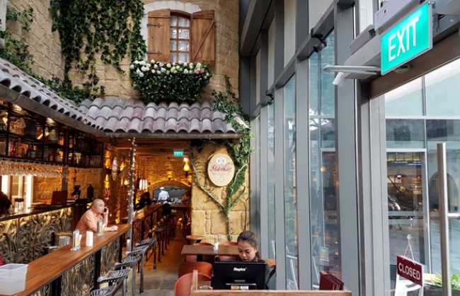 European beer and sound in Singapore