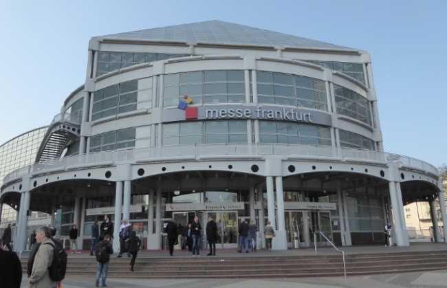 Crowds improve as Musik Messe opens