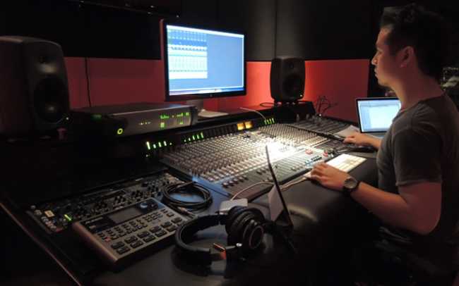 SSR Jakarta teaches students to go pro with new programmes