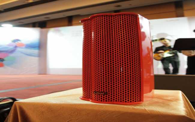 Mini line array system series from LAX