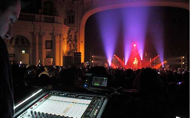 Ed Sheeran tours Australia with DiGiCo SD11i