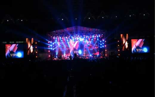 Clair Brothers triumphs over rain for Festival Of Life