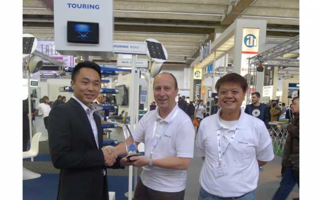 E&E wins Outstanding Performance Powersoft award 