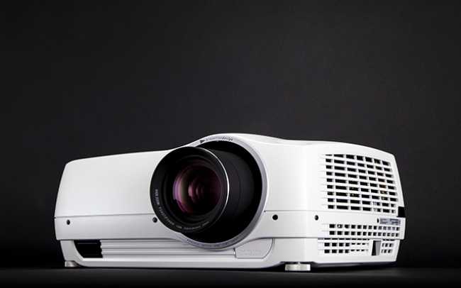 Panoramic DLP projector reduces need for edge-blending 