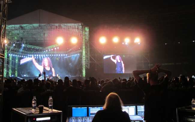 Metallica and Clair Brothers rock Jakarta