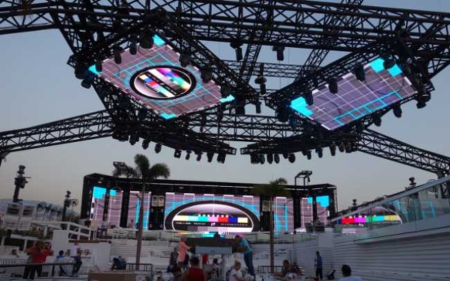 White Beirut opens with new sound and light