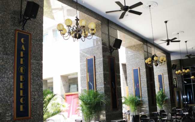 Café Belge installs HK Audio
