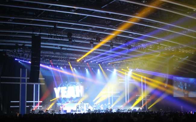 Aviom A360s keep musicians in tune at Yeah Show 2015 